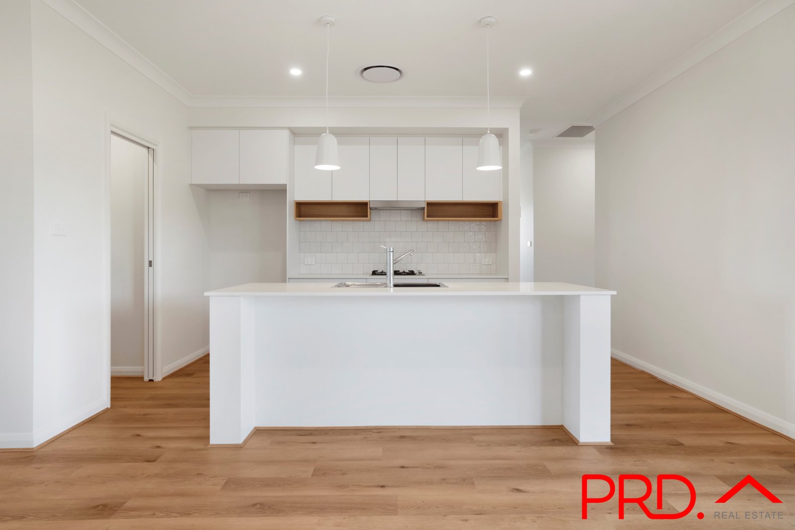 62 Evesham Circuit TAMWORTH 5