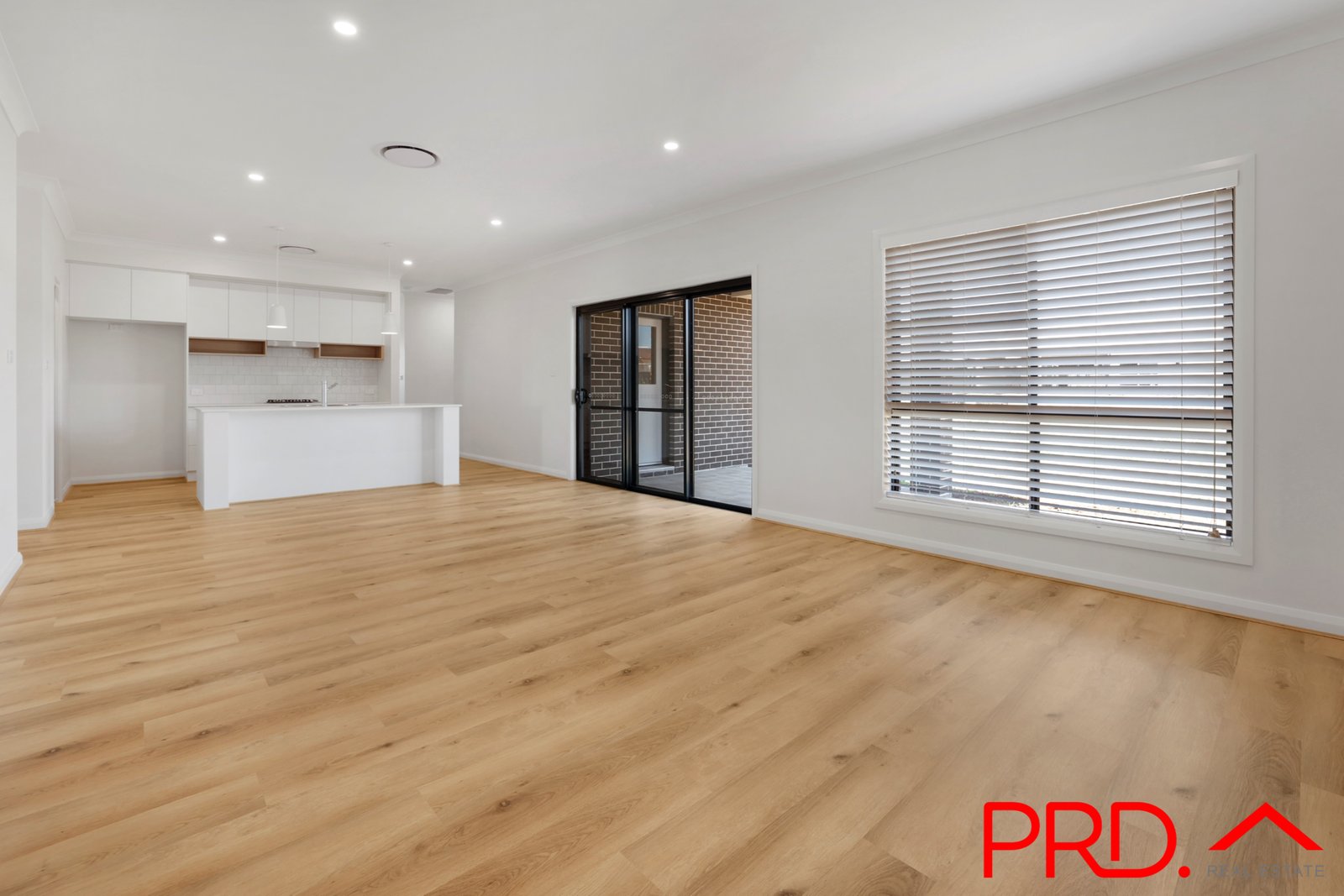 62 Evesham Circuit TAMWORTH 7