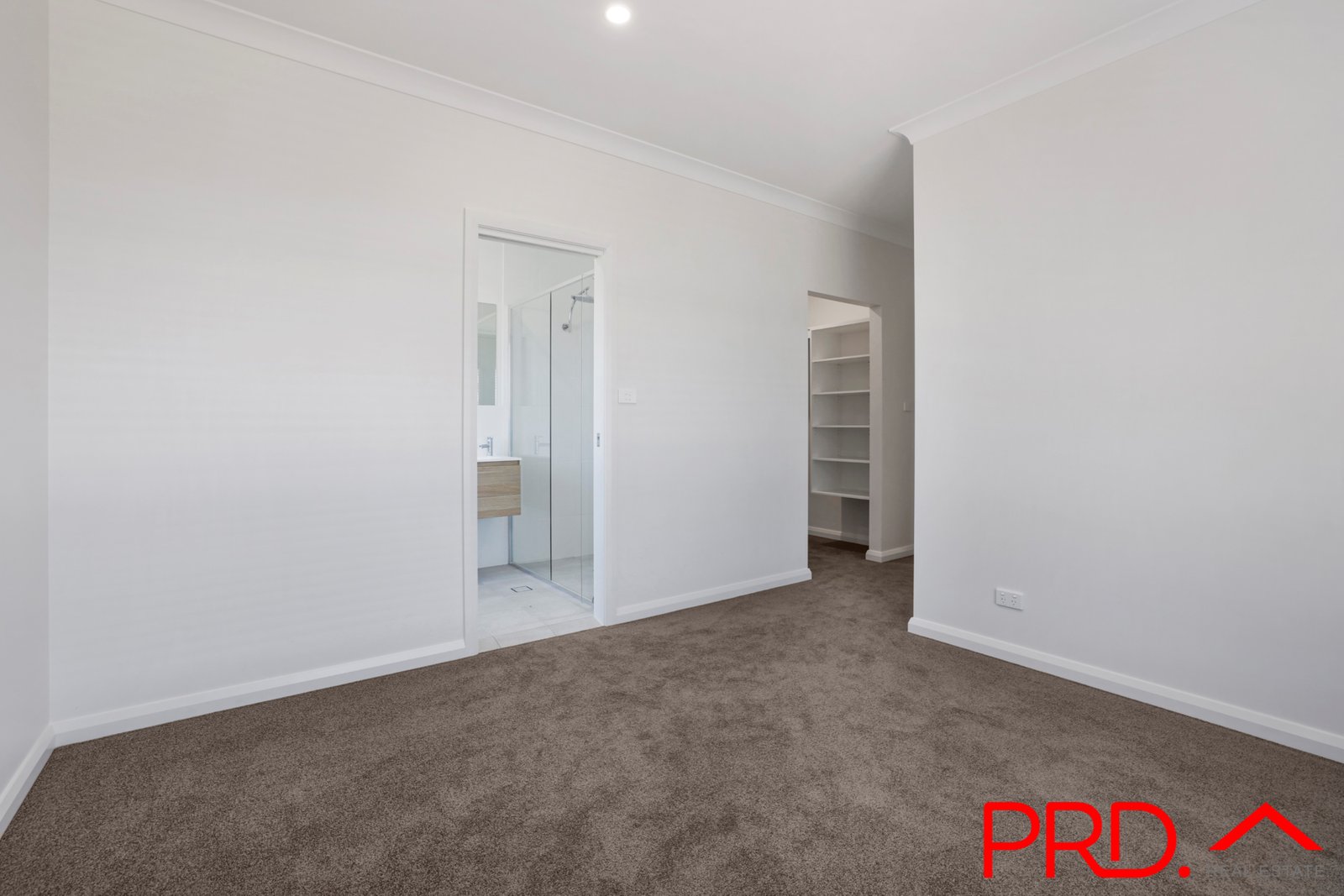 62 Evesham Circuit TAMWORTH 15