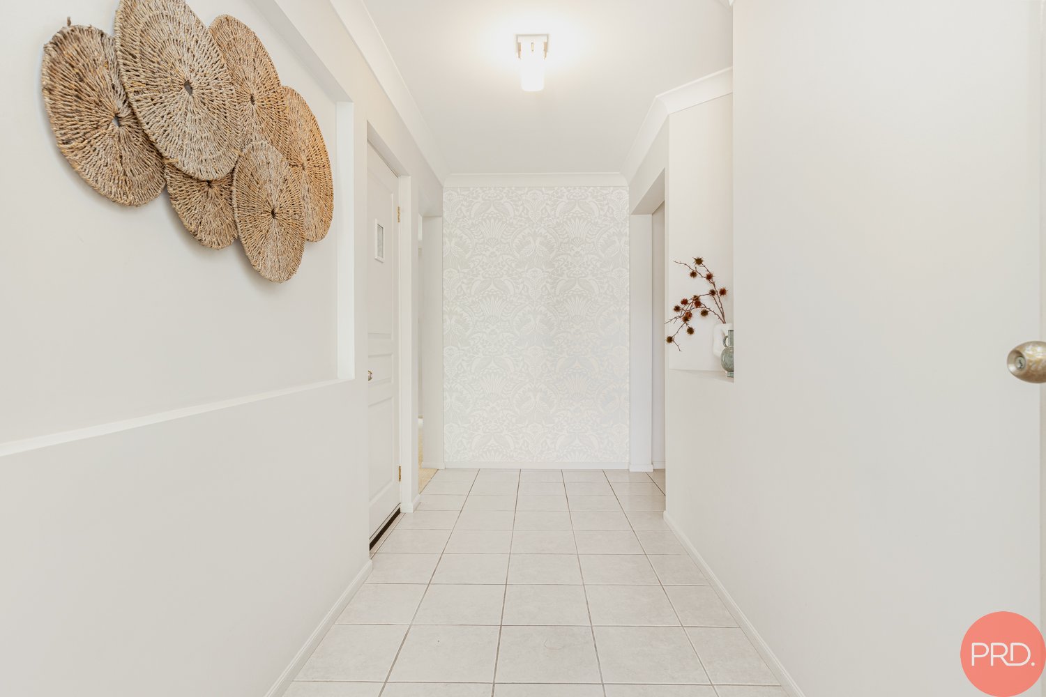 62 Golden Wattle Crescent THORNTON 6