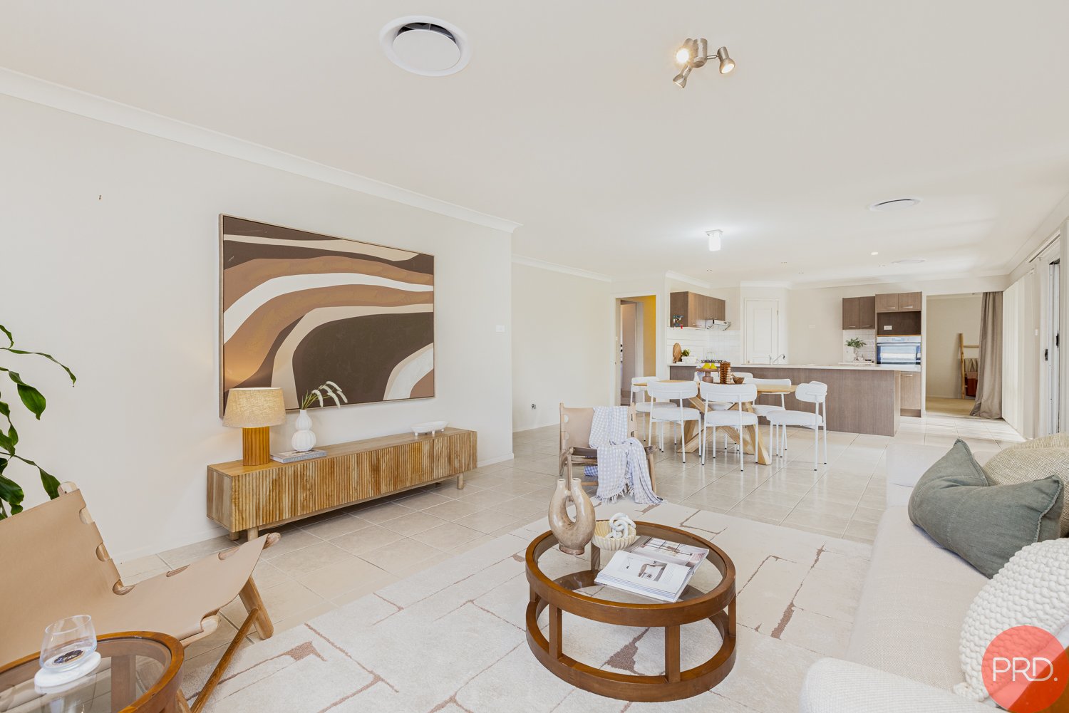 62 Golden Wattle Crescent THORNTON 8
