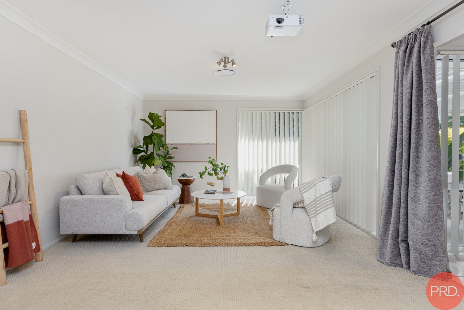 62 Golden Wattle Crescent THORNTON 11