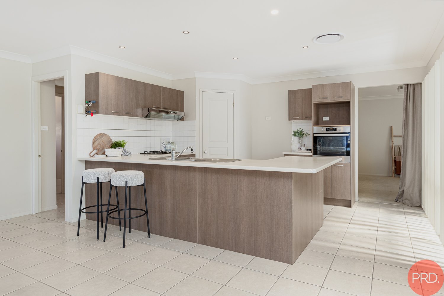 62 Golden Wattle Crescent THORNTON 17