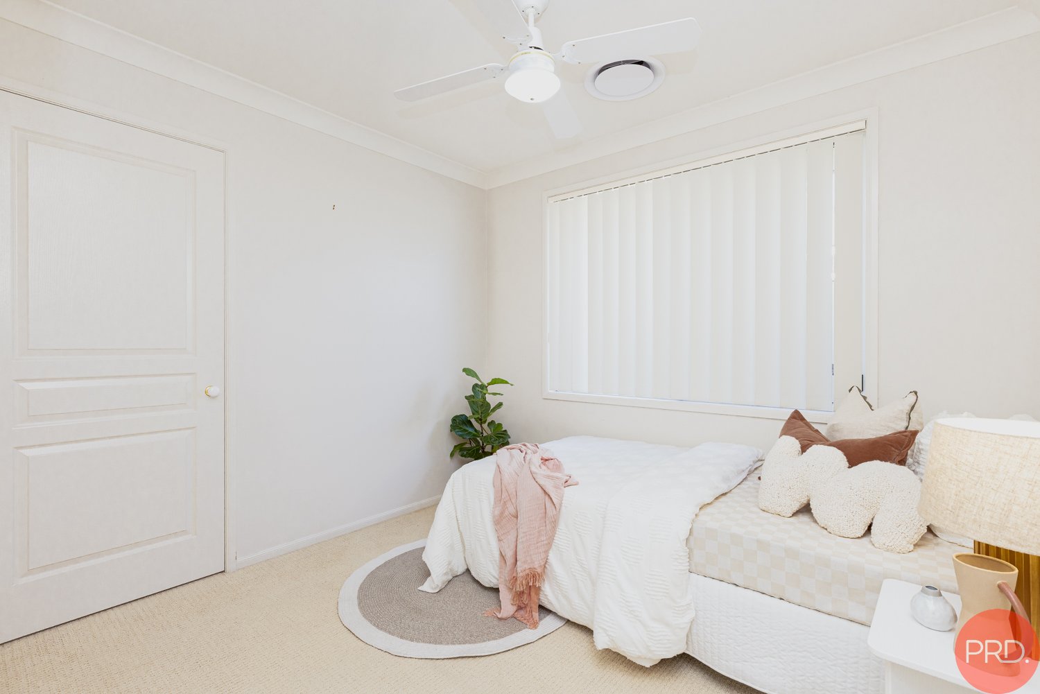 62 Golden Wattle Crescent THORNTON 21