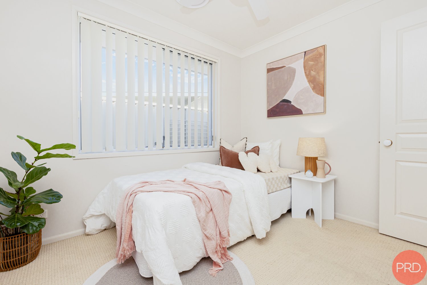 62 Golden Wattle Crescent THORNTON 22