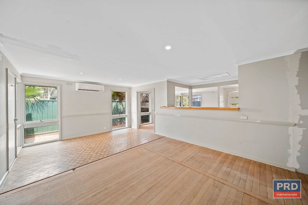62 Happy Valley Road LONG GULLY 4