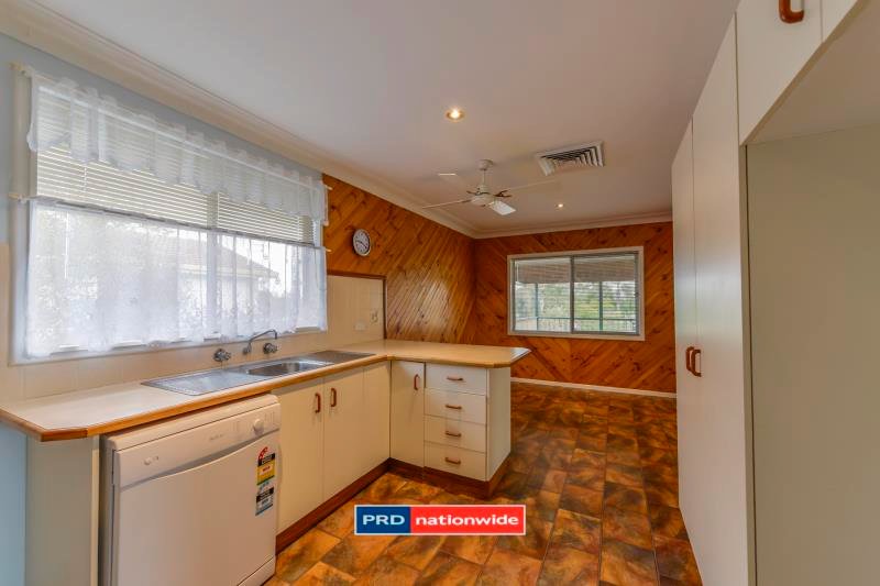 62 Hillvue Road TAMWORTH 4