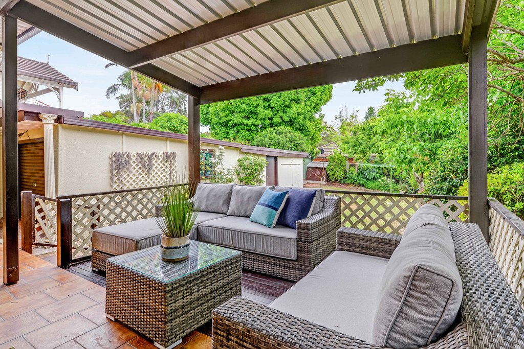 62 Hilton Avenue ROSELANDS 9