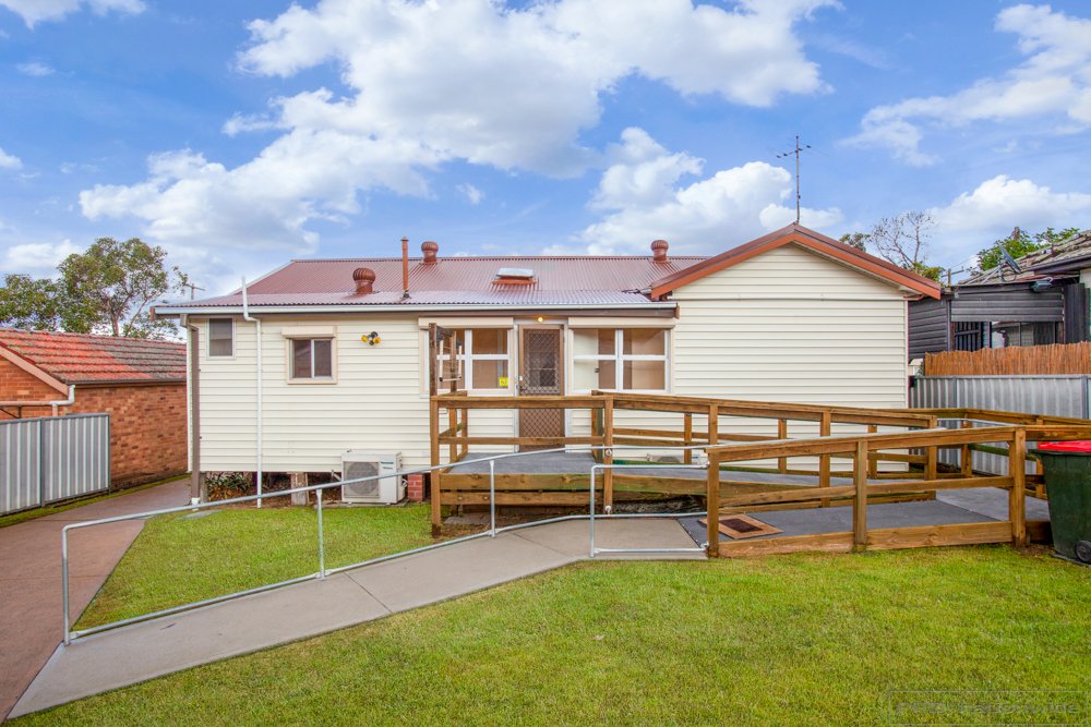 62 Hinder Street EAST MAITLAND 14