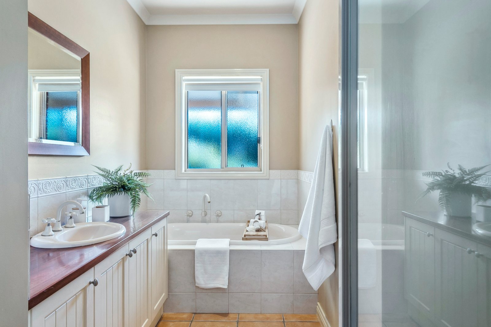 Real Estate and Property in 62 Kyneton-Springhill Road, Kyneton, VIC