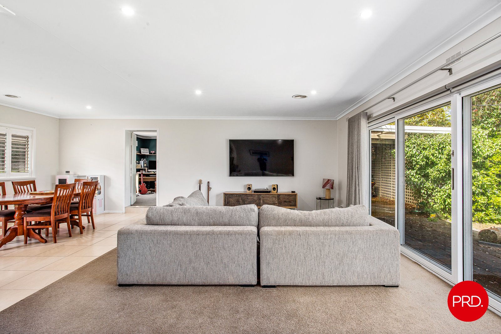 62 Lawson Street SPRING GULLY 3