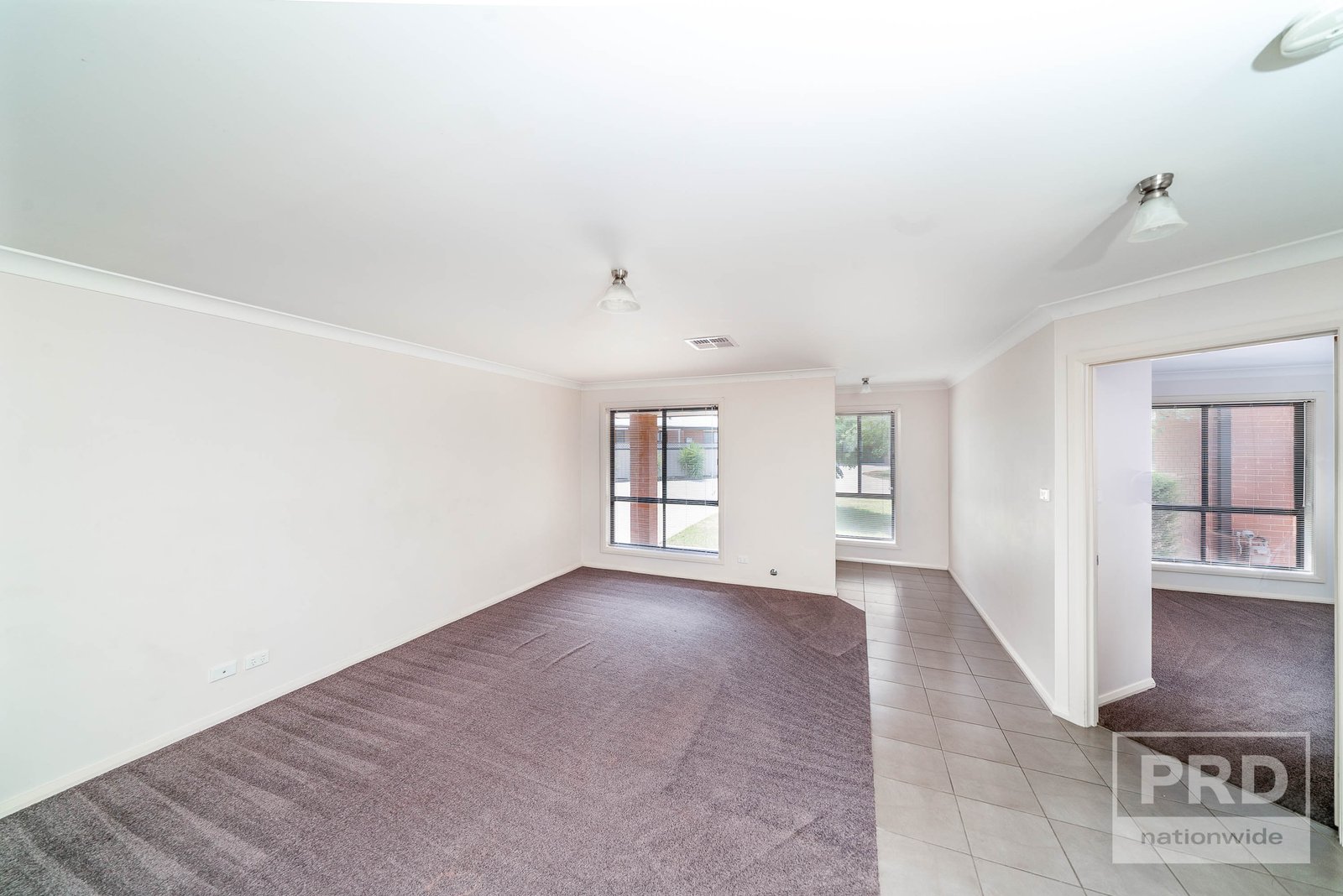 6/2 Macquarie Street MOUNT AUSTIN 3