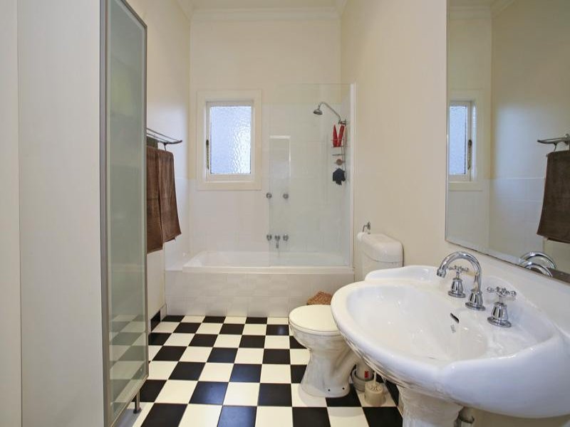 Gallery: 62 McDougall Street