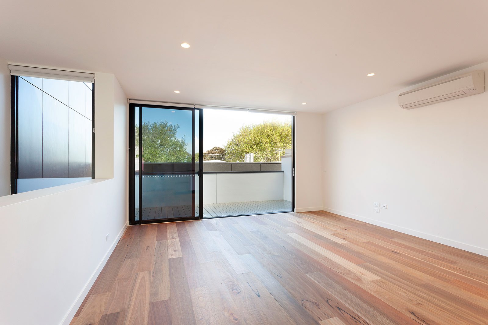 Real Estate and Property in 6/2 Meredith Street, Elwood, VIC