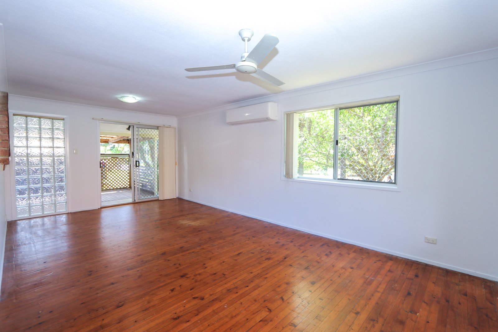 62 Panache Street MOLENDINAR 9