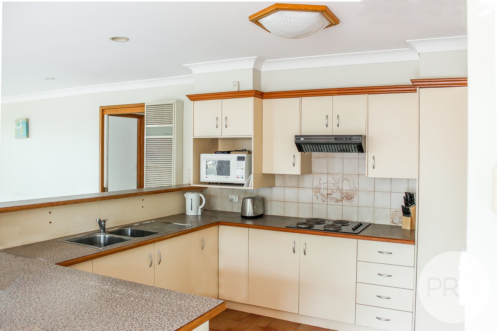 62 Simkin Crescent WAGGA WAGGA 3