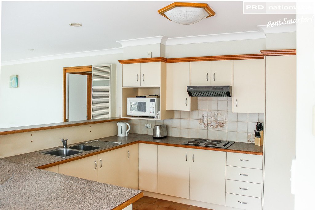 62 Simkin Crescent WAGGA WAGGA 3