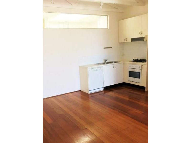 Gallery: 62 Simpson Street