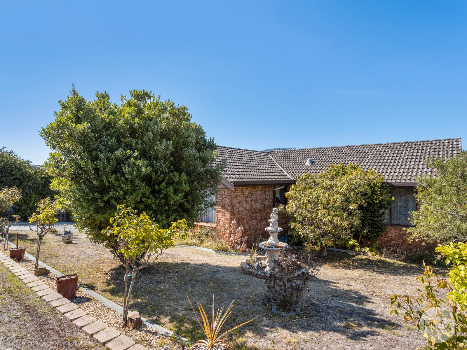 62 St Helens Street LINDISFARNE 24