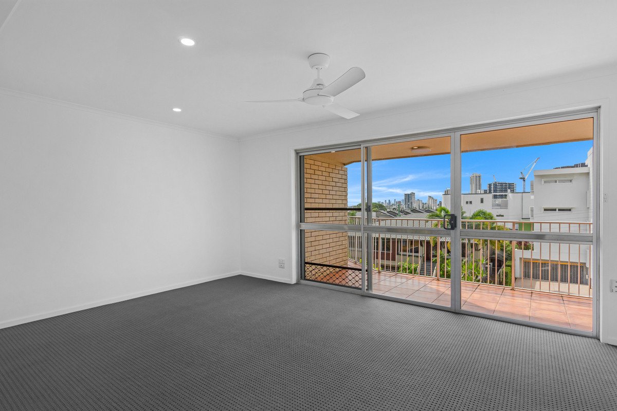 6/2 Stanley Street BURLEIGH HEADS 8