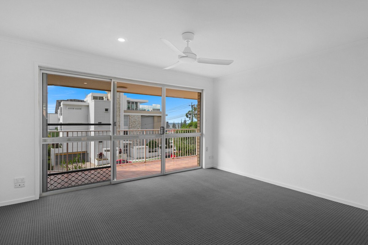 6/2 Stanley Street BURLEIGH HEADS 9