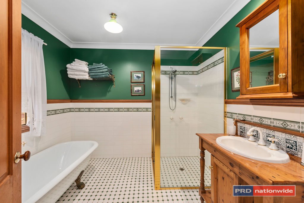 62 Symons Avenue BOAMBEE 21