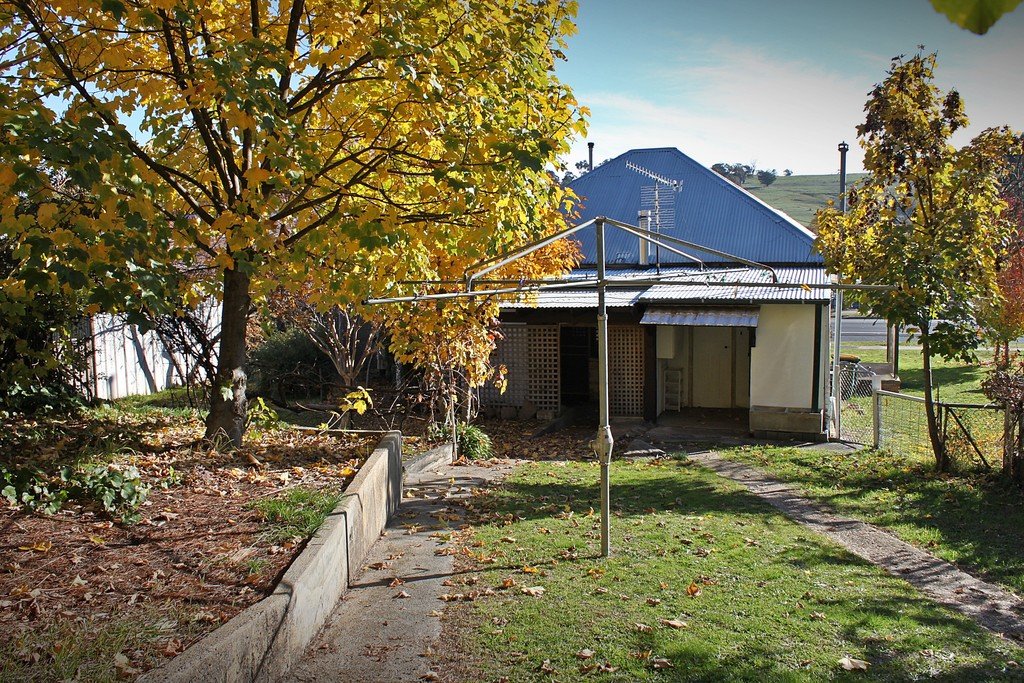 62 The Parade TUMBARUMBA 2