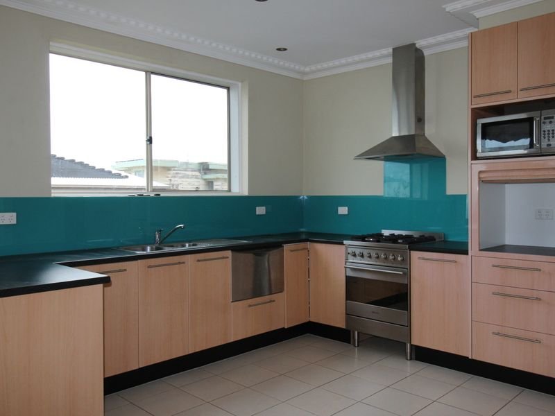 Gallery: 6/2 Thomson Rise