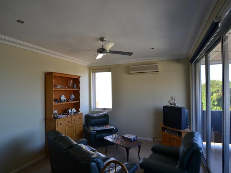Gallery: 6/2 Thomson Rise
