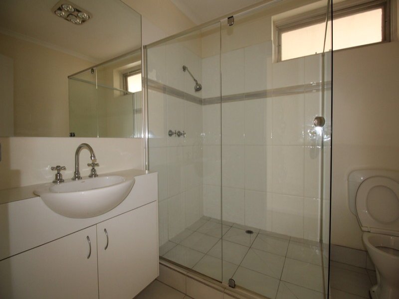Gallery: 6/2 Thomson Rise