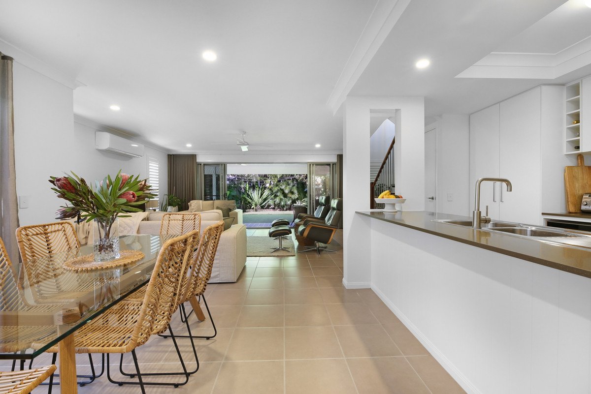 62 Venice Street Burleigh Waters 4