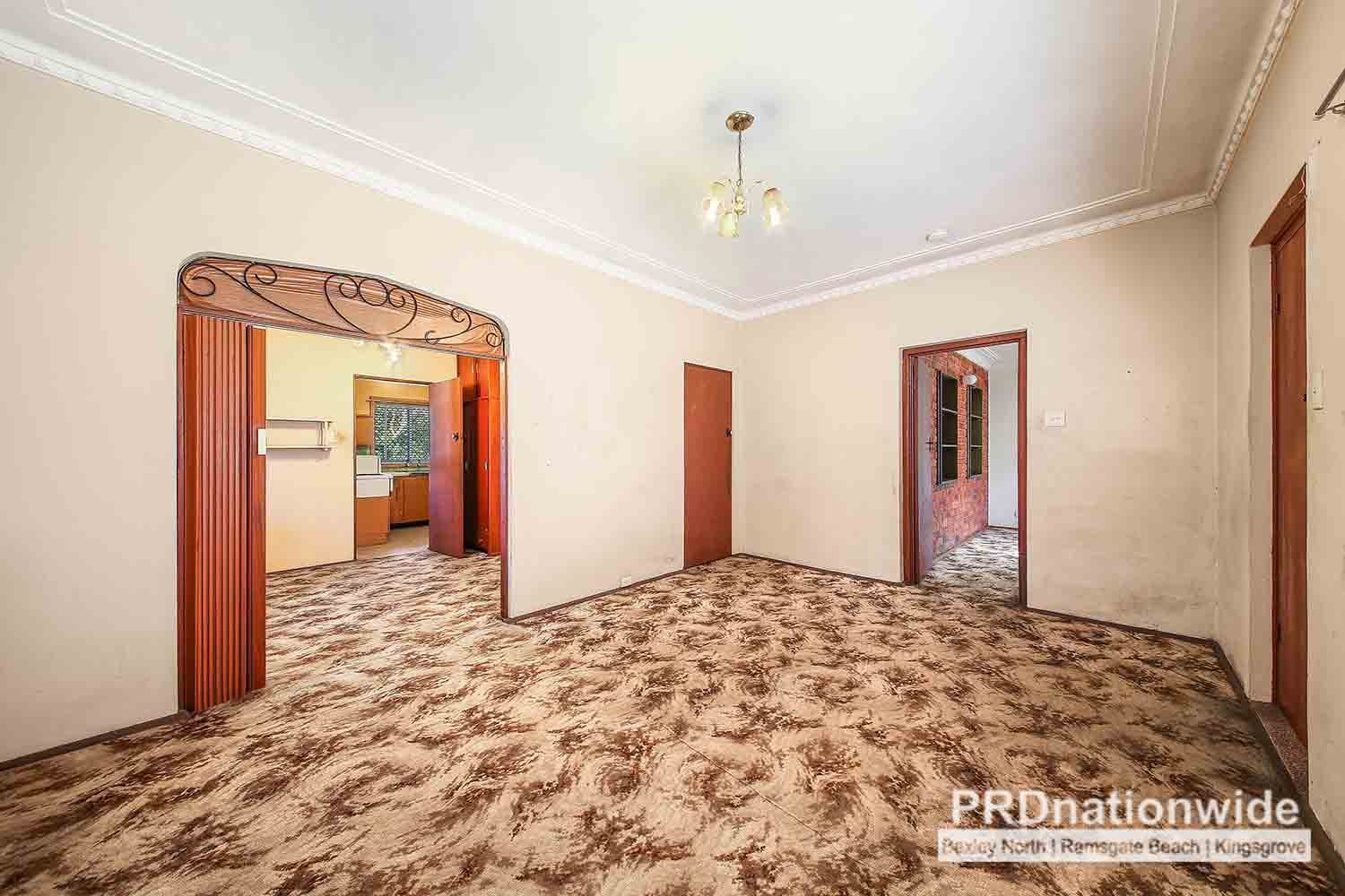 62 Warejee Street KINGSGROVE 2