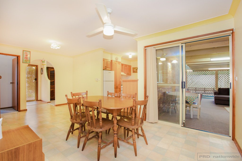 62 Waterbush Crescent WOODBERRY 4