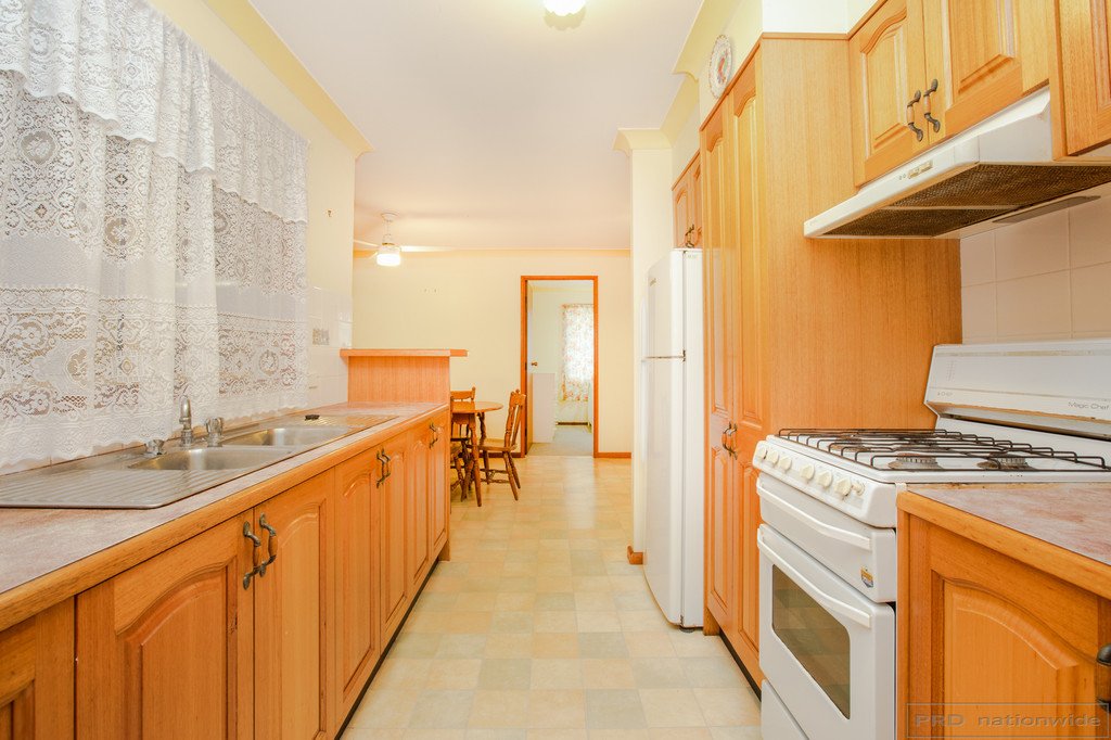 62 Waterbush Crescent WOODBERRY 6