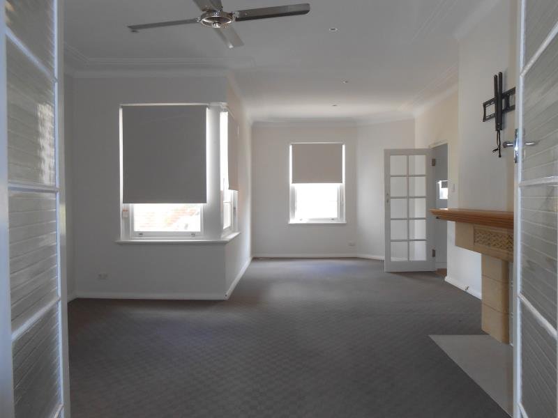 62 White Street TAMWORTH 2