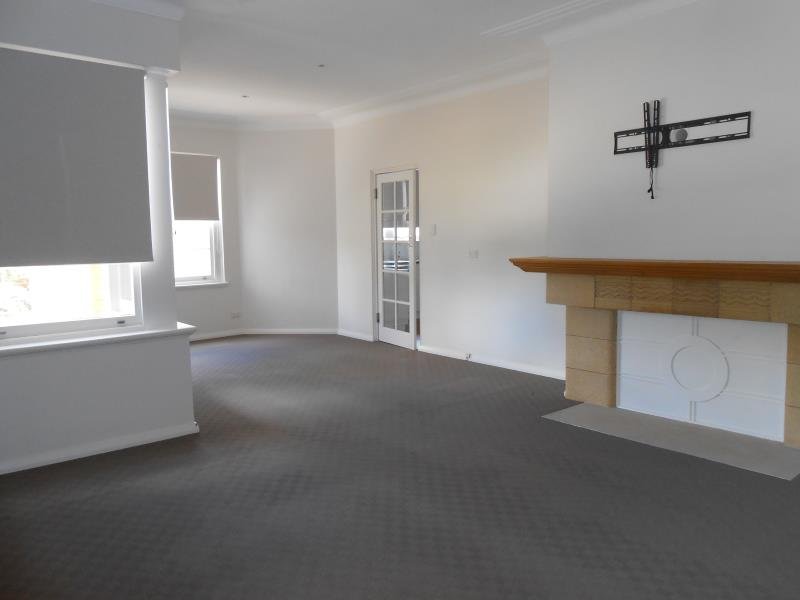 62 White Street TAMWORTH 7