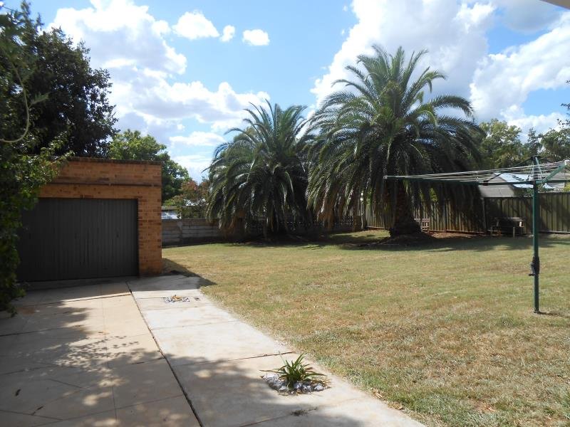 62 White Street TAMWORTH 9