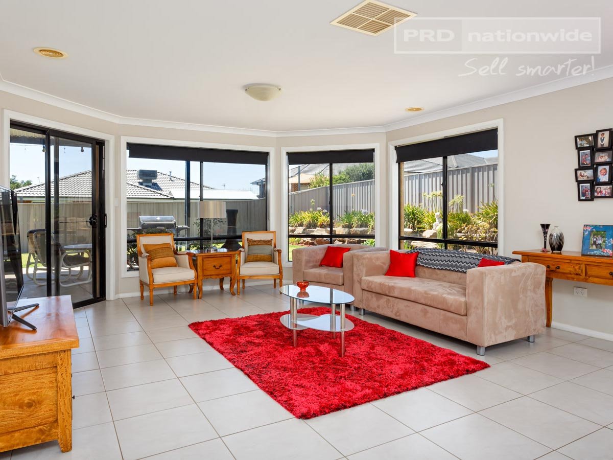 62 Yarrawah Crescent BOURKELANDS 3