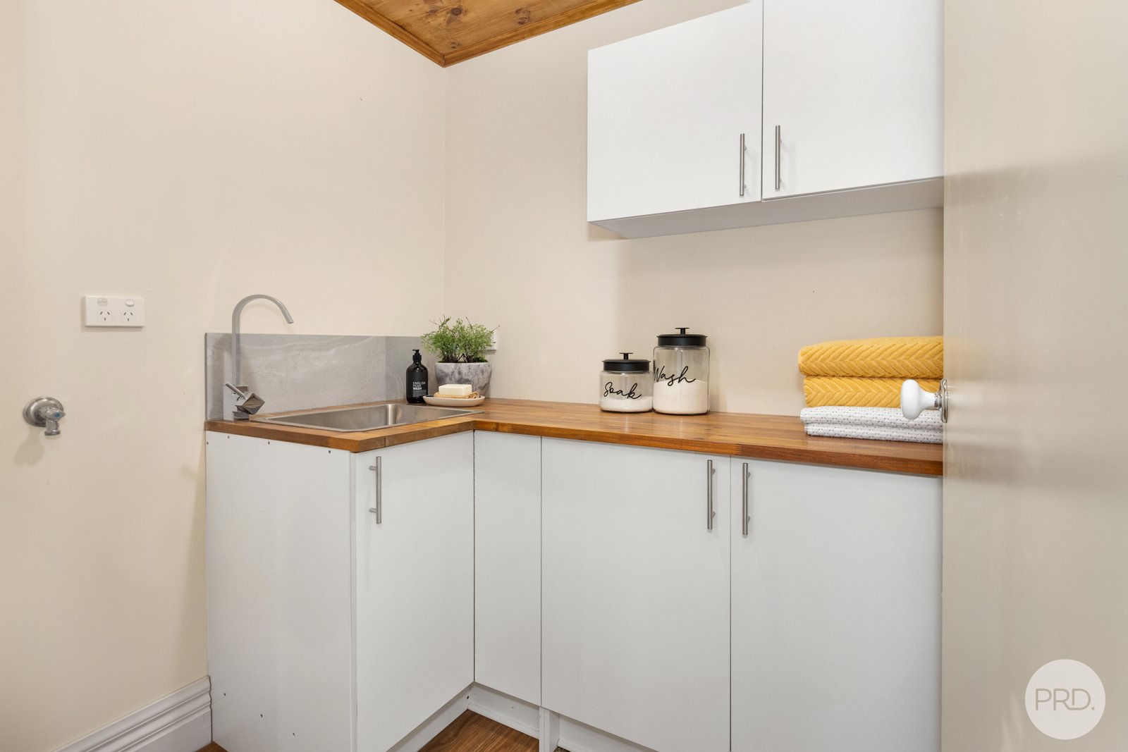 62 Yarrowee Street SEBASTOPOL 16