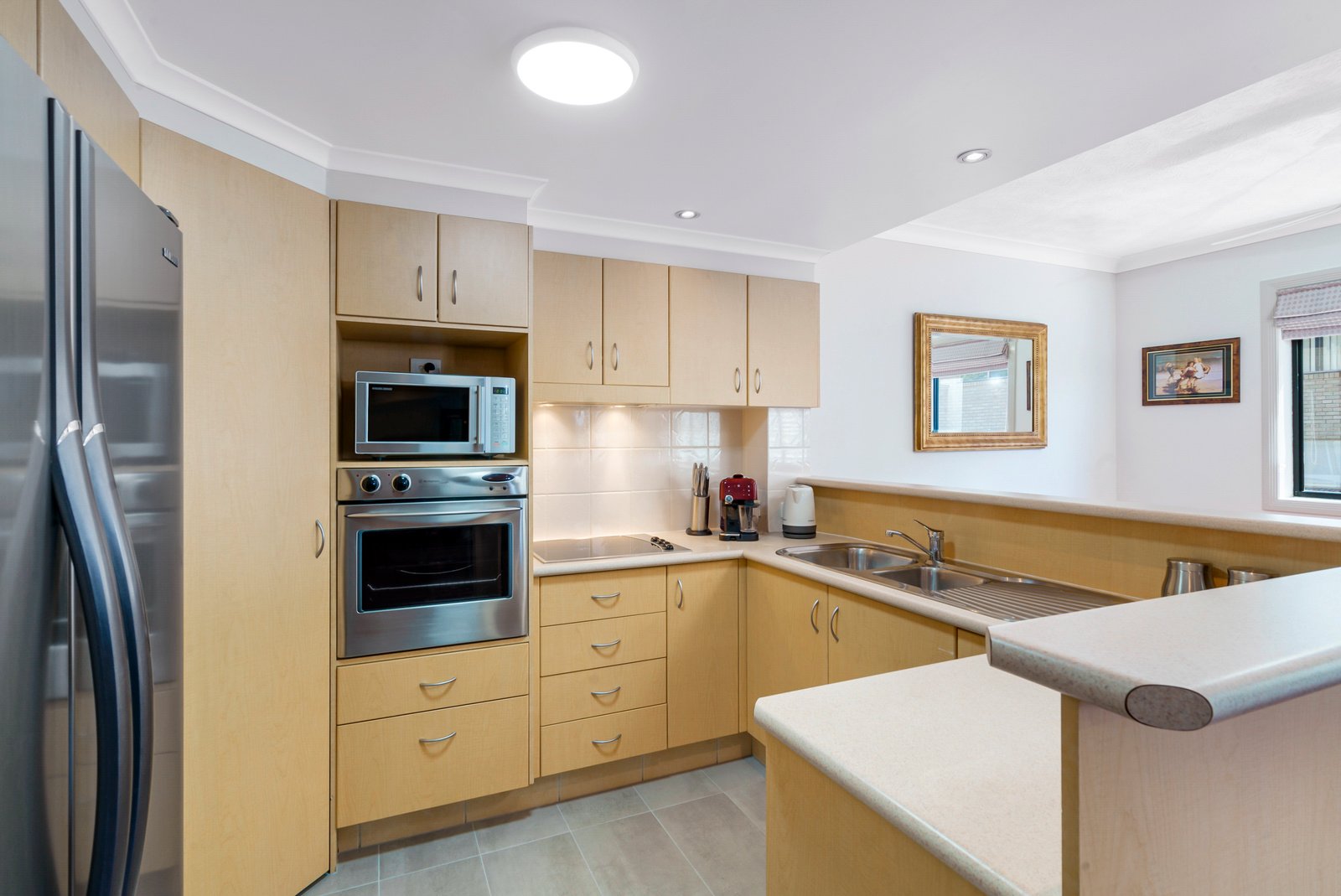 6/20-22 Dutton Street COOLANGATTA 2