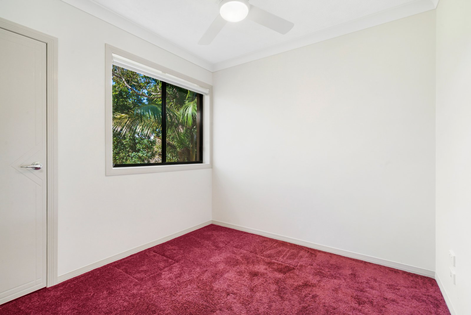 6/20-22 Dutton Street COOLANGATTA 9