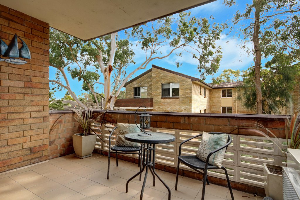 6/20-24 Martin Place MORTDALE 8