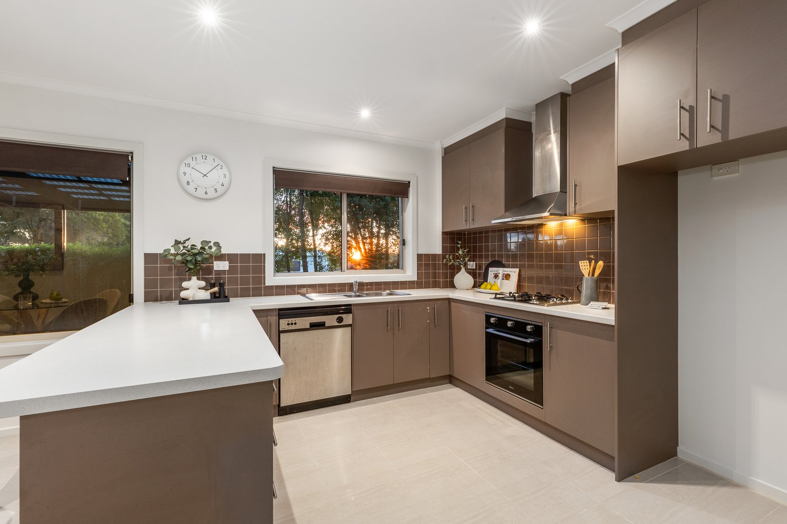 Gallery: 6/20 Falcon Drive