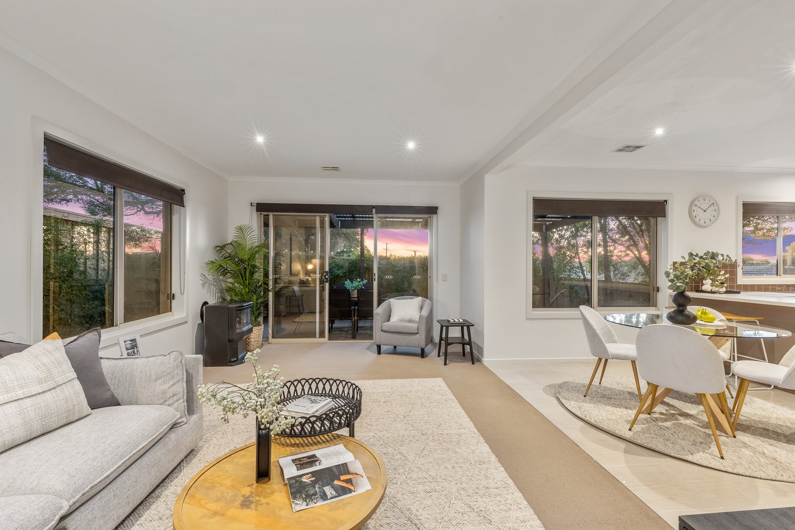 Gallery: 6/20 Falcon Drive
