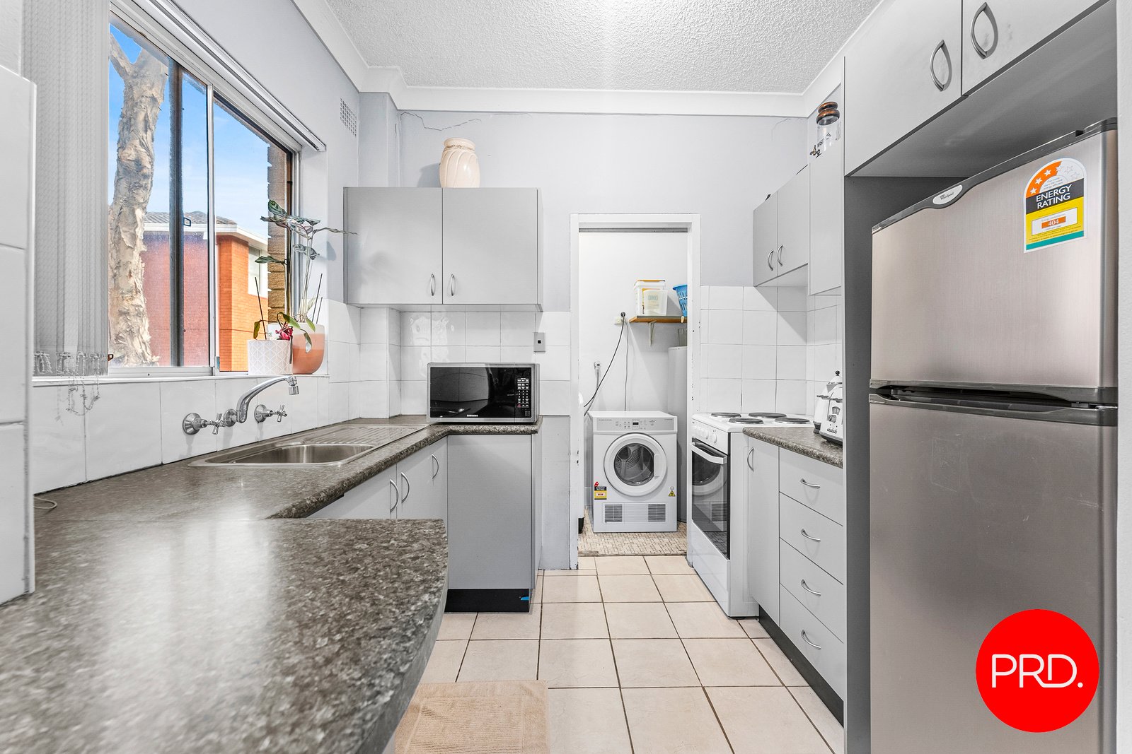 6/20 President Avenue KOGARAH 4