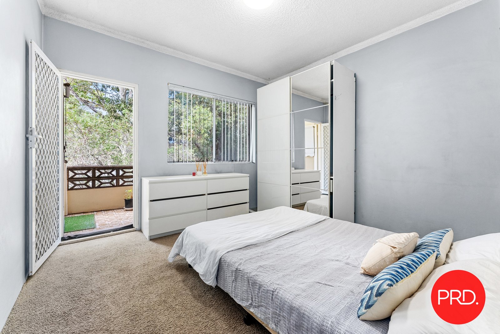 6/20 President Avenue KOGARAH 5