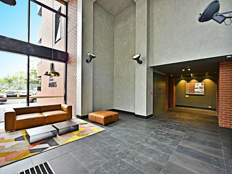 Gallery: 620/1 Dyer Street