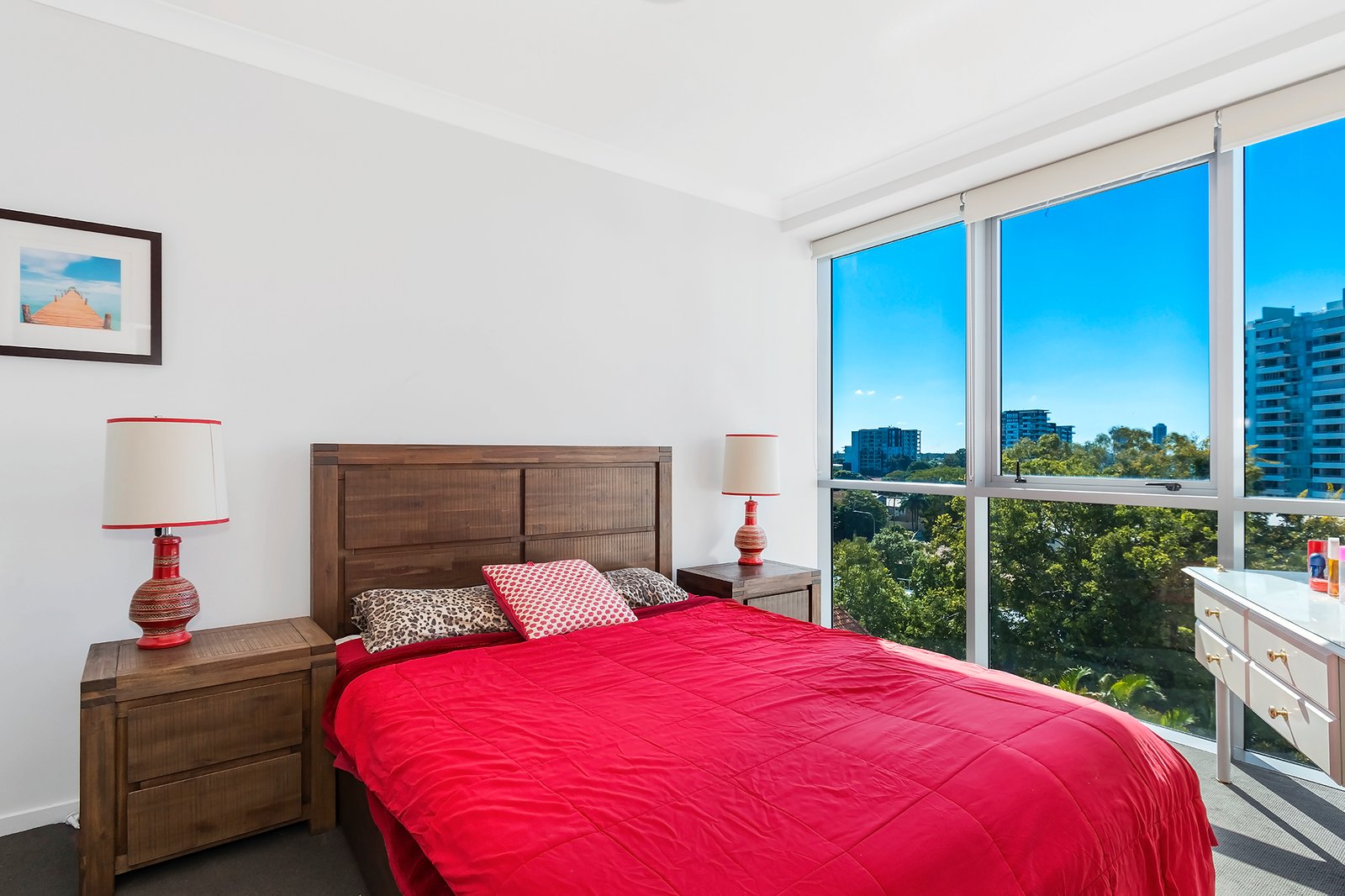 620/19 Imperial Parade LABRADOR 6