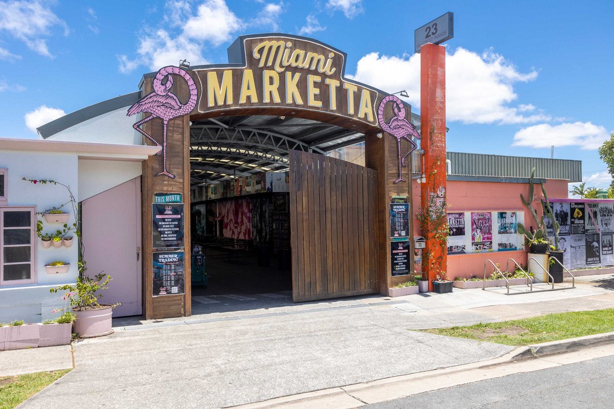 6/2032 Gold Coast Highway Miami 14