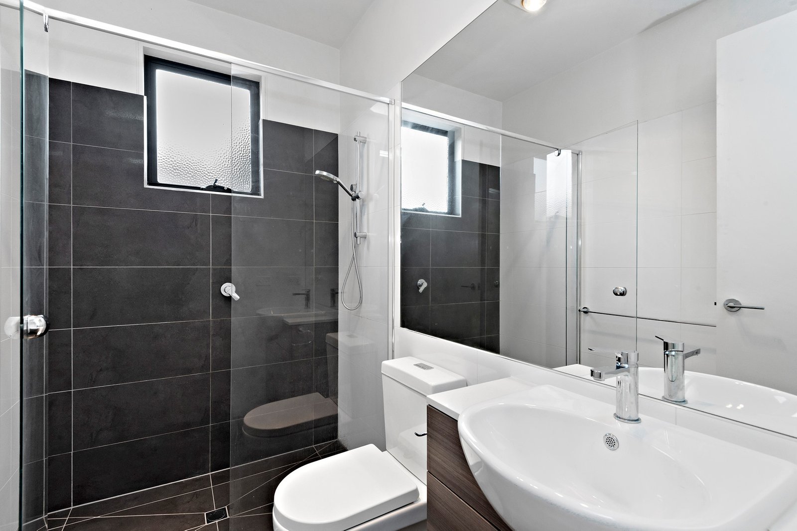 Real Estate and Property in 6/207 Manningham Road, Templestowe Lower, VIC